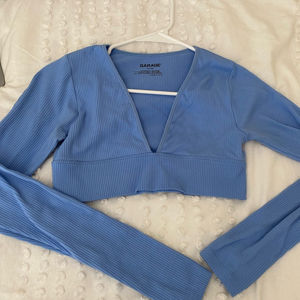 Garage crop top long sleeve
